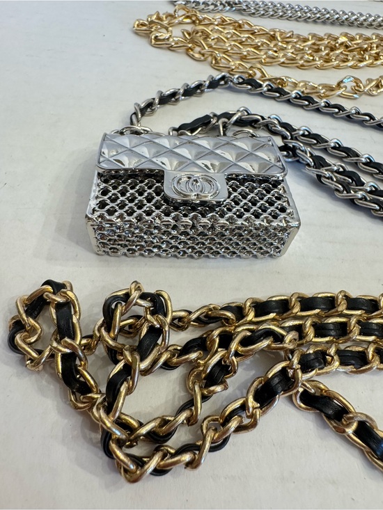 Lot Of 4 Women Chain Belt Silver And Gold Tone Adjusts Mini Purses Bag Pendant main image 15